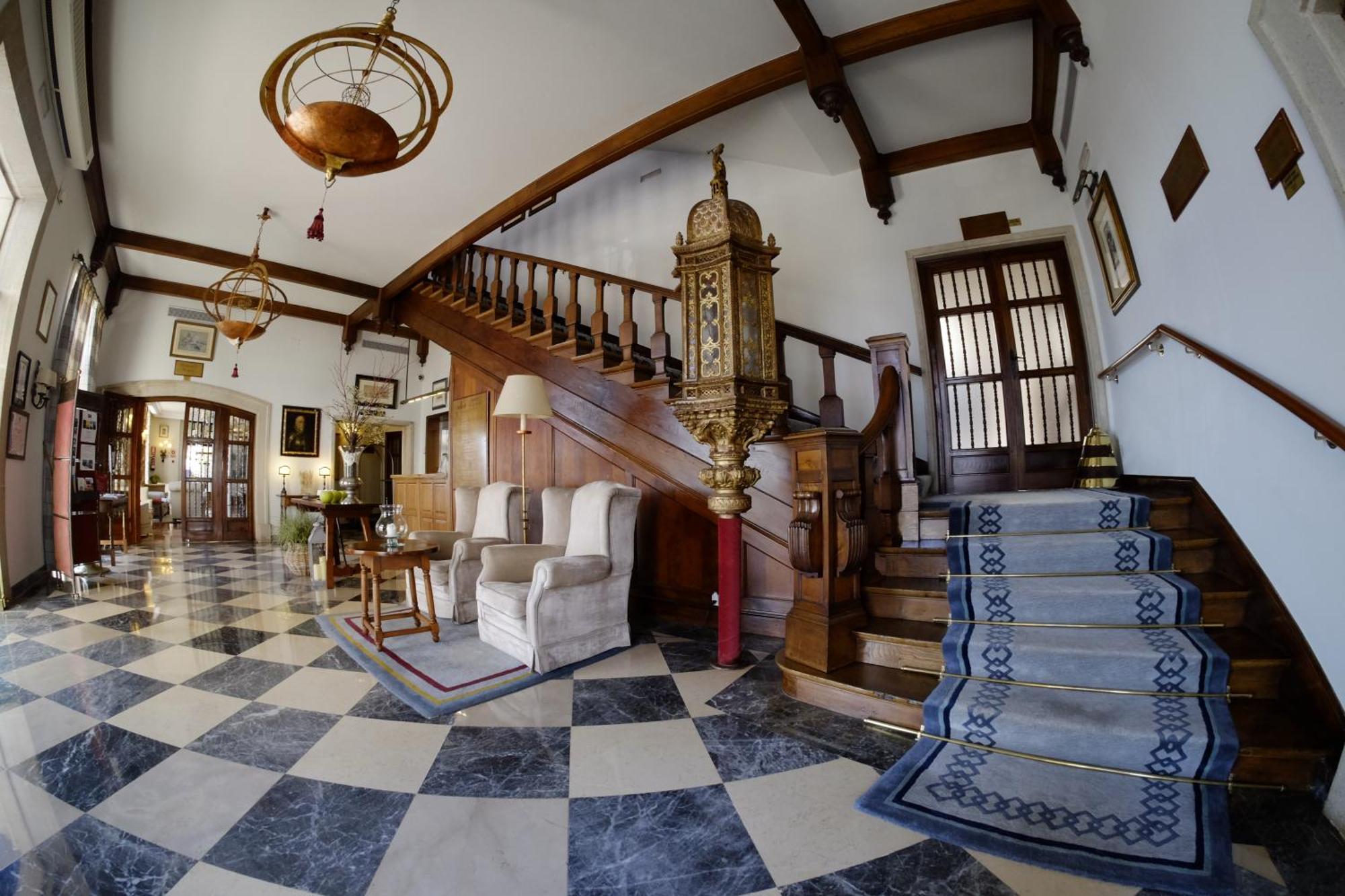 Hotel De 3*